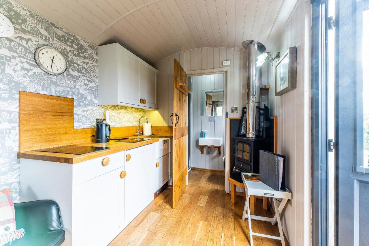 The Little John Petite Cosy Log Cabin - Sleeps 2, Great For Romantic Breaks, Couples, Single Guests, Near Sherwood Forest At Fairview Farm, Nottingham Set In 88 Acres Blidworth 外观 照片