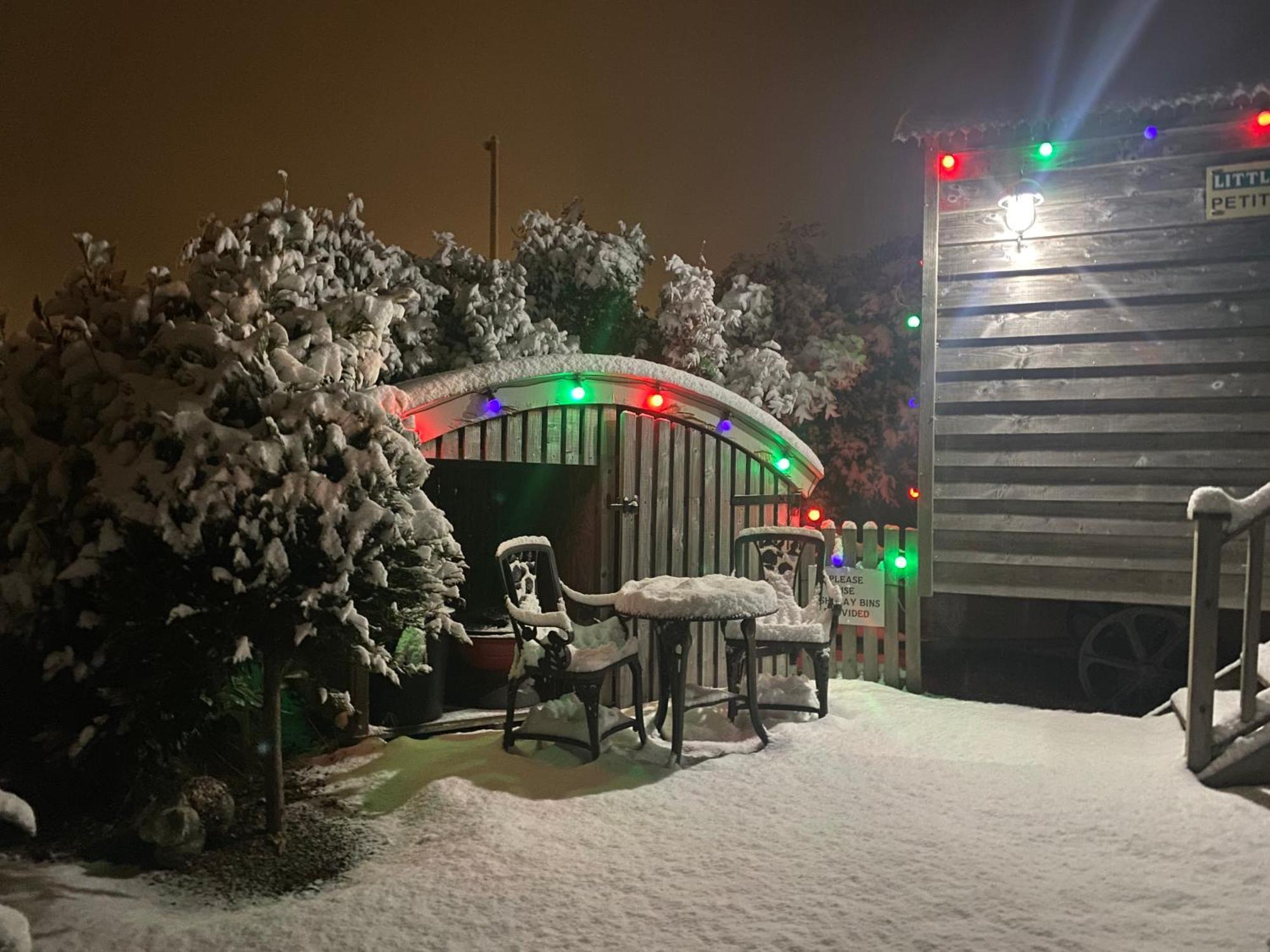 The Little John Petite Cosy Log Cabin - Sleeps 2, Great For Romantic Breaks, Couples, Single Guests, Near Sherwood Forest At Fairview Farm, Nottingham Set In 88 Acres Blidworth 外观 照片