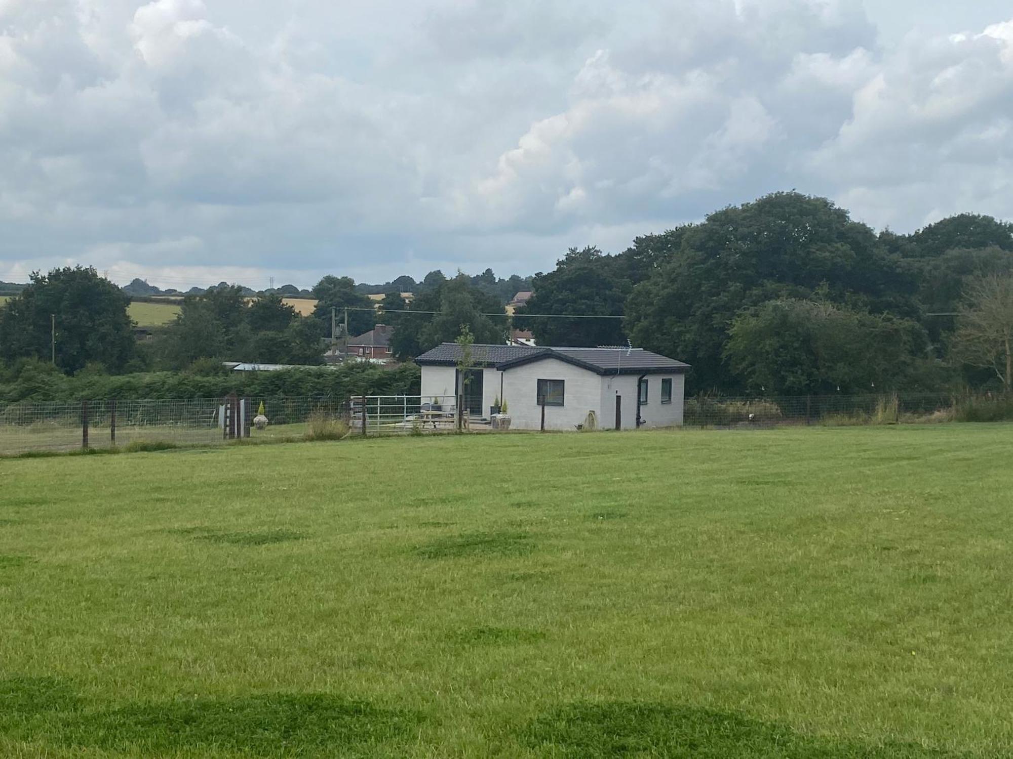 The Little John Petite Cosy Log Cabin - Sleeps 2, Great For Romantic Breaks, Couples, Single Guests, Near Sherwood Forest At Fairview Farm, Nottingham Set In 88 Acres Blidworth 外观 照片