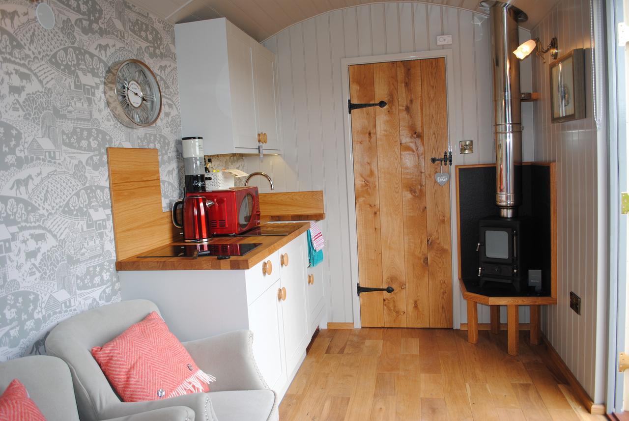 The Little John Petite Cosy Log Cabin - Sleeps 2, Great For Romantic Breaks, Couples, Single Guests, Near Sherwood Forest At Fairview Farm, Nottingham Set In 88 Acres Blidworth 外观 照片